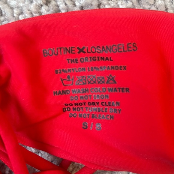 BoutineLa red top - Picture 3 of 3